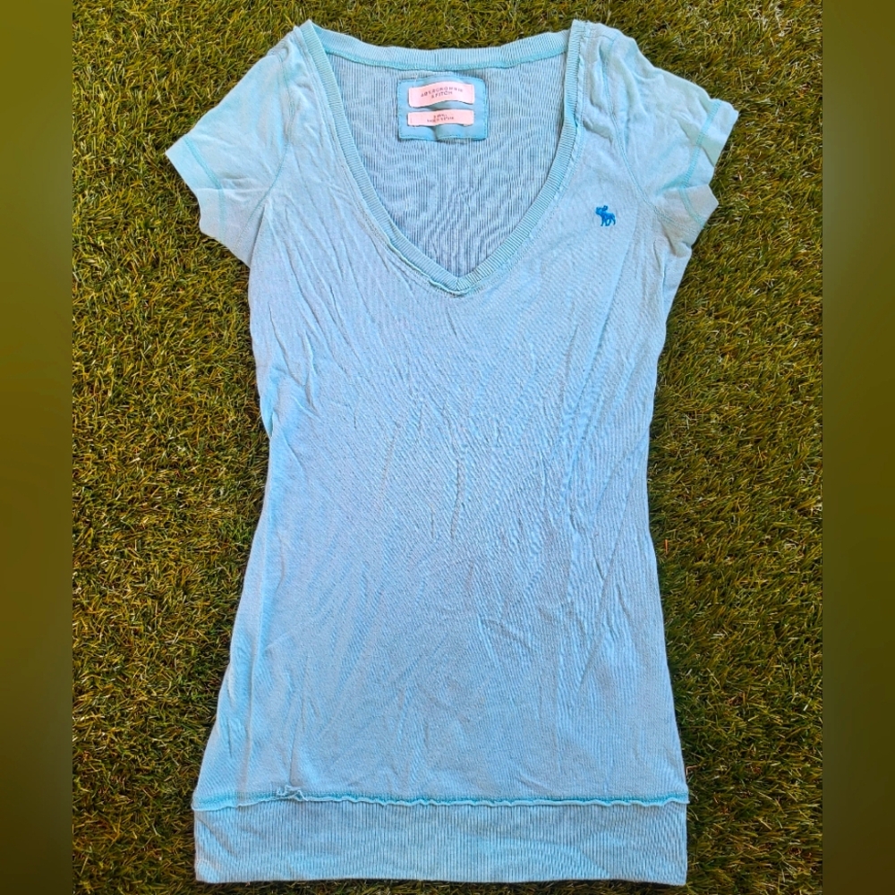 Vintage Y2K Abercrombie & Fitch T Shirt